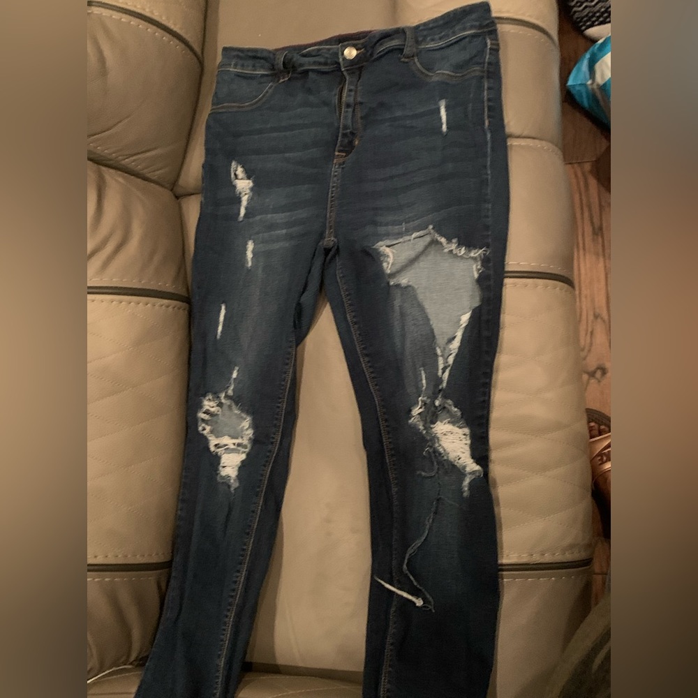 Womens Ripped Jeans - Picture 2 of 3
